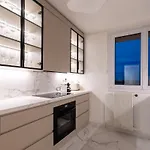 Luxurious 3 Bedrooms Sauna Jacuzzi