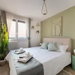 Luxurious 3 Bedrooms Sauna Jacuzzi * Tinqueux
