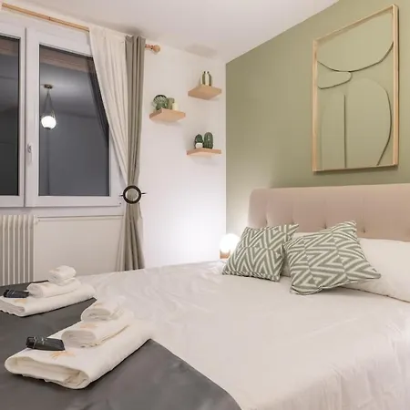 Luxurious 3 Bedrooms Sauna Jacuzzi Tinqueux