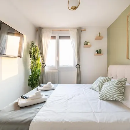 Luxurious 3 Bedrooms Sauna Jacuzzi * Tinqueux