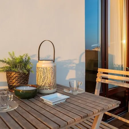 Luxurious 3 Bedrooms Sauna Jacuzzi *