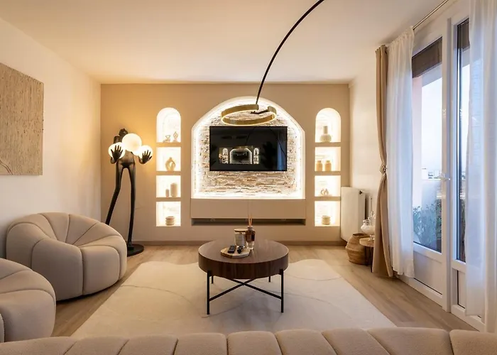 Luxurious 3 Bedrooms Sauna Jacuzzi Tinqueux