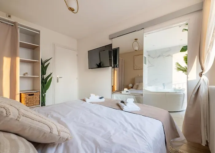 Luxurious 3 Bedrooms Sauna Jacuzzi Appartamento Tinqueux