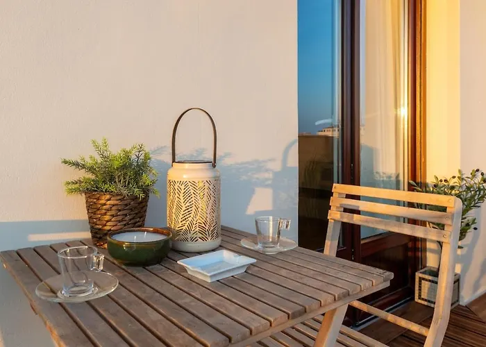 Luxurious 3 Bedrooms Sauna Jacuzzi *