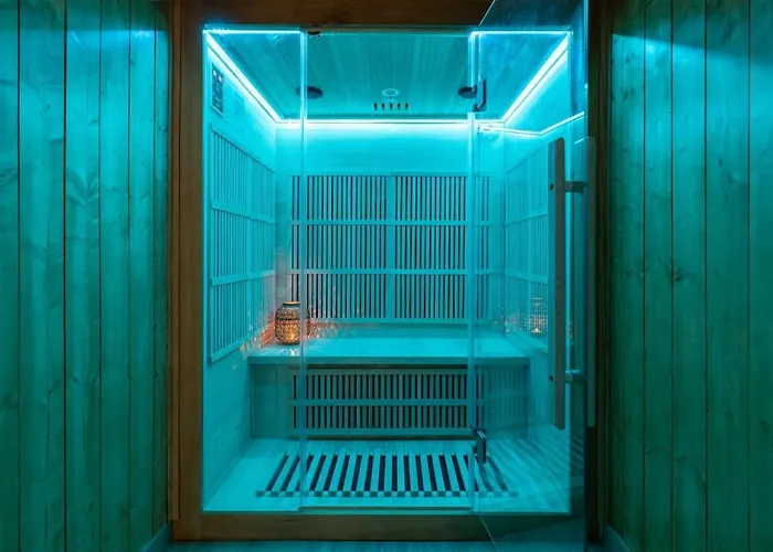 Luxurious 3 Bedrooms Sauna Jacuzzi * Tinqueux